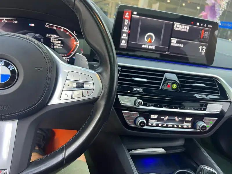 2023 BMW 5 Series 530Li Luxury M Sport Package — миниатюра 8