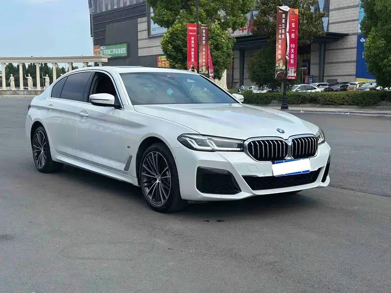 2023 BMW 5 Series 530Li Leading Edition M Sport Package — миниатюра 3
