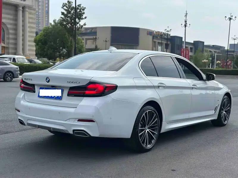 2023 BMW 5 Series 530Li Leading Edition M Sport Package — миниатюра 6