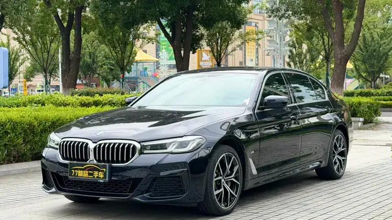 2023 BMW 5 Series Facelift 530Li Luxury M Sport Package — миниатюра 1