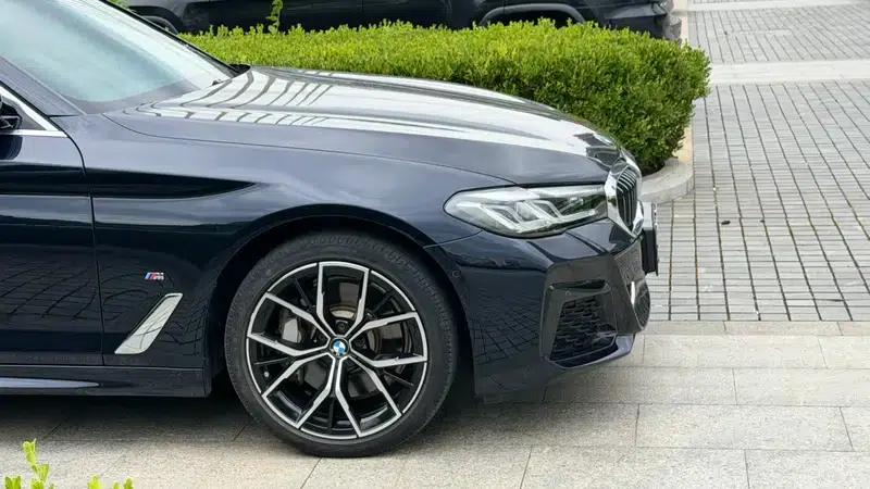 2023 BMW 5 Series Facelift 530Li Luxury M Sport Package — миниатюра 9