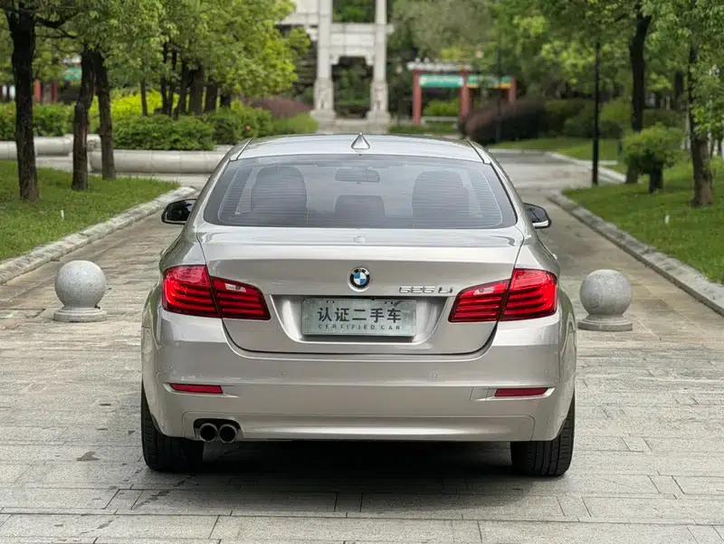 2014 BMW 5 Series 525Li Leading Edition — миниатюра 5