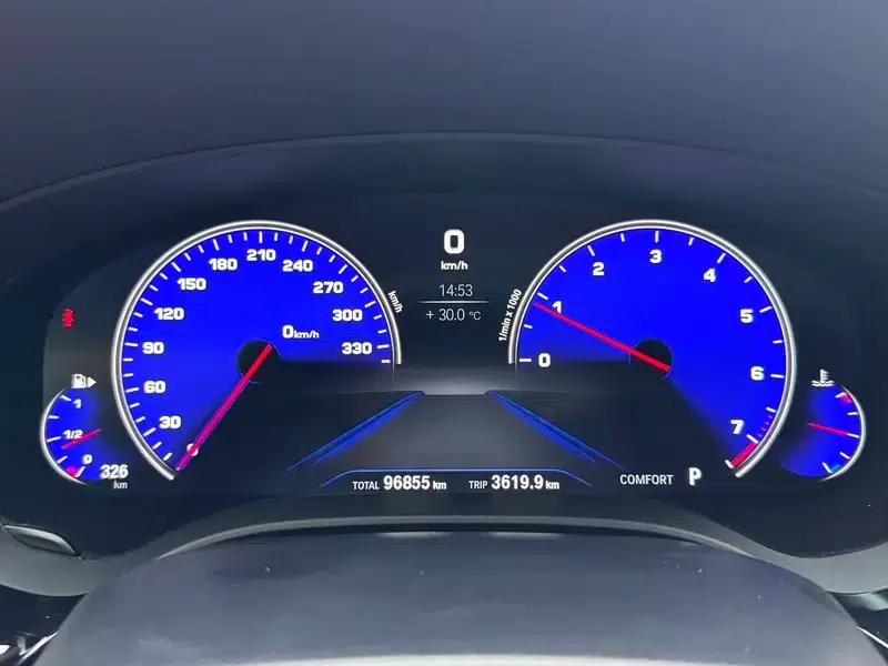 2019 BMW 5 Series 525Li M Sport Package — миниатюра 15