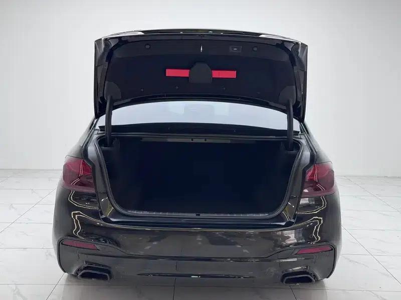 2019 BMW 5 Series 525Li M Sport Package — миниатюра 20