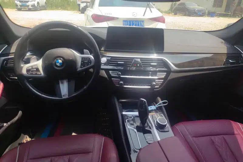 2022 BMW 5 Series 530Li Leading Edition M Sport Package — миниатюра 12