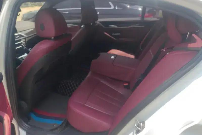 2022 BMW 5 Series 530Li Leading Edition M Sport Package — миниатюра 16