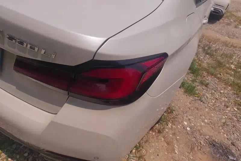2022 BMW 5 Series 530Li Leading Edition M Sport Package — миниатюра 7