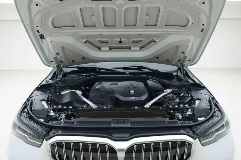2024 BMW 5 Series 530Li Leading Luxury Package — миниатюра 6
