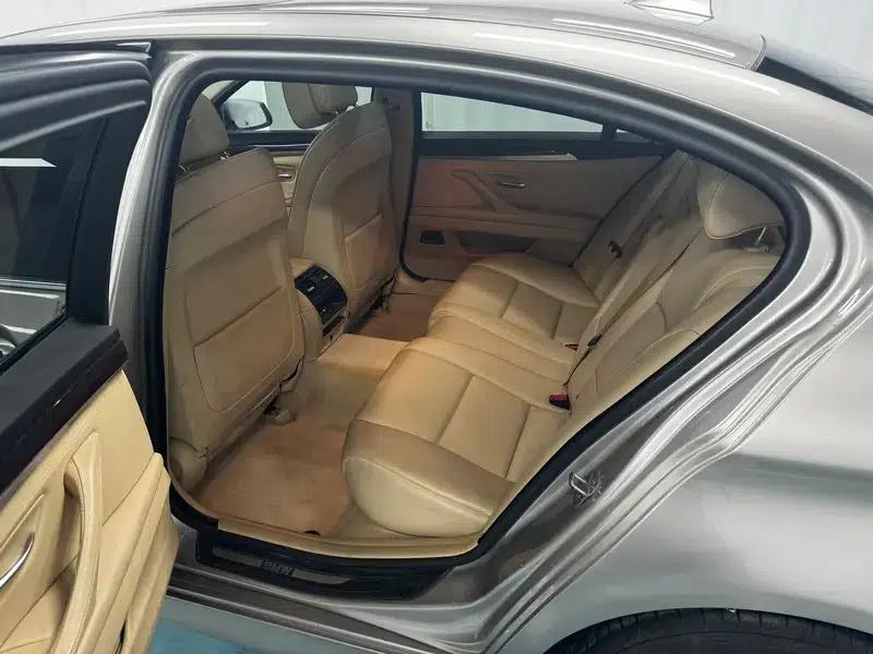 BMW 5 Series 2013 520Li Elegant Edition — миниатюра 18