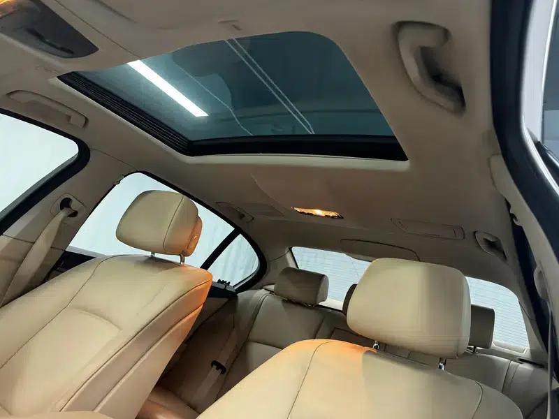 BMW 5 Series 2013 520Li Elegant Edition — миниатюра 19