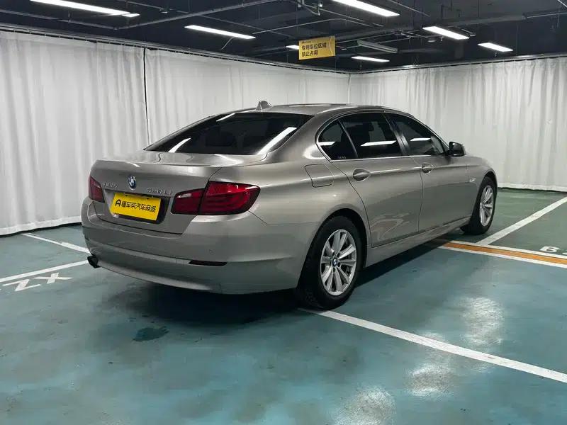 BMW 5 Series 2013 520Li Elegant Edition — миниатюра 7