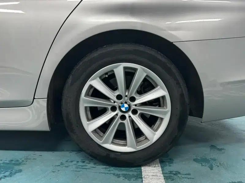 BMW 5 Series 2013 520Li Elegant Edition — миниатюра 9