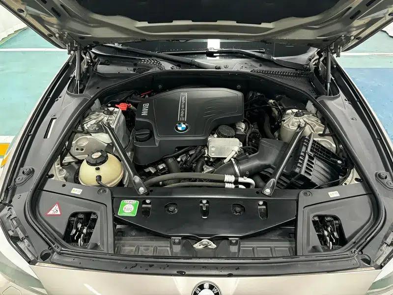 BMW 5 Series 2013 520Li Elegant Edition — миниатюра 10