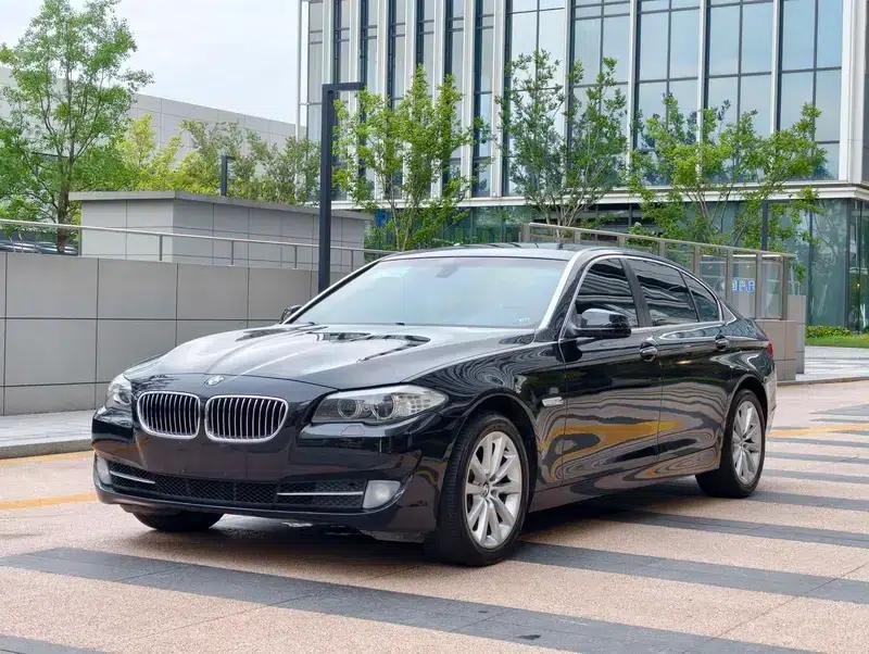 BMW 5 Series 2011 535Li Luxury — миниатюра 1