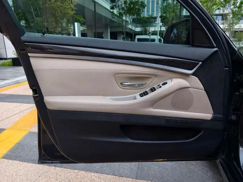BMW 5 Series 2011 535Li Luxury — миниатюра 11
