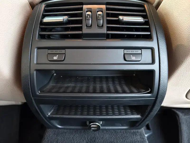 BMW 5 Series 2011 535Li Luxury — миниатюра 8
