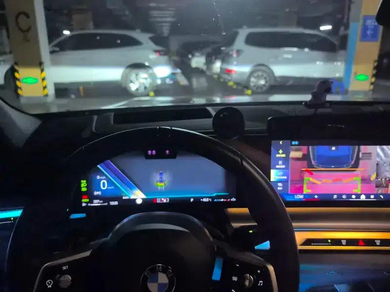 2024 BMW 5 Series 530Li Luxury M Sport Package — миниатюра 5