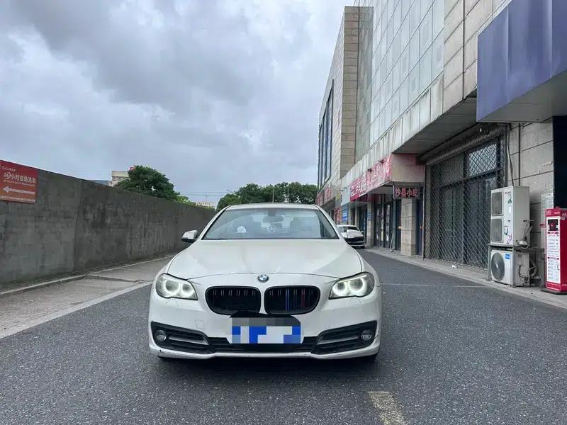 2014 BMW 5 Series 520Li Elegant Edition — миниатюра 2