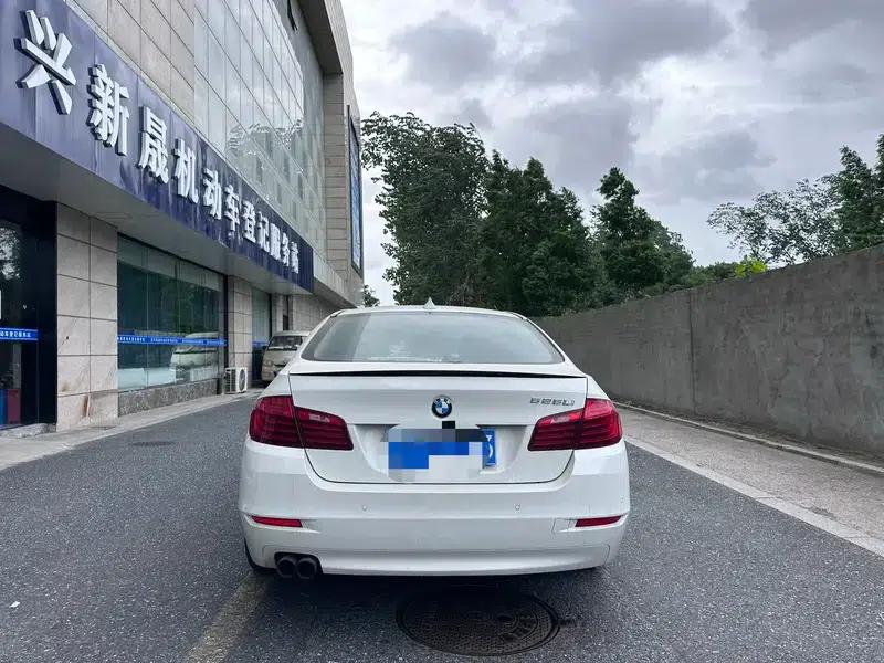 2014 BMW 5 Series 520Li Elegant Edition — миниатюра 5