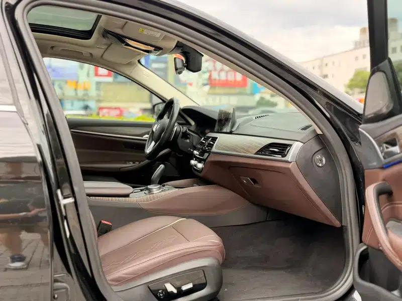 BMW 5 Series 2019 Facelift 530Li Luxury Package — миниатюра 16
