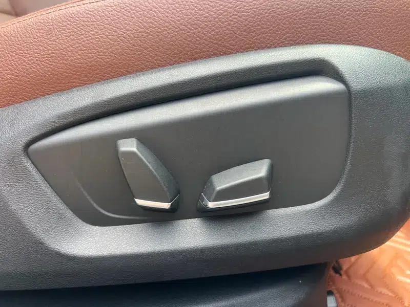 BMW 5 Series 2017 525Li Leading Edition — миниатюра 26