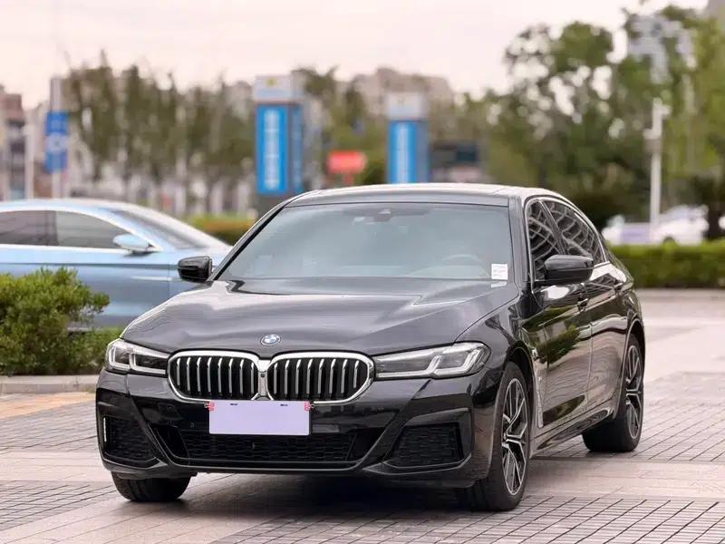 2023 BMW 5 Series 530Li Luxury M Sport Package — миниатюра 1