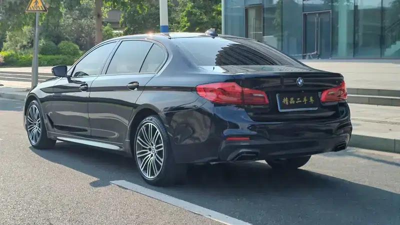2019 BMW 5 Series 530Li Leading Edition M Sport Package — миниатюра 5