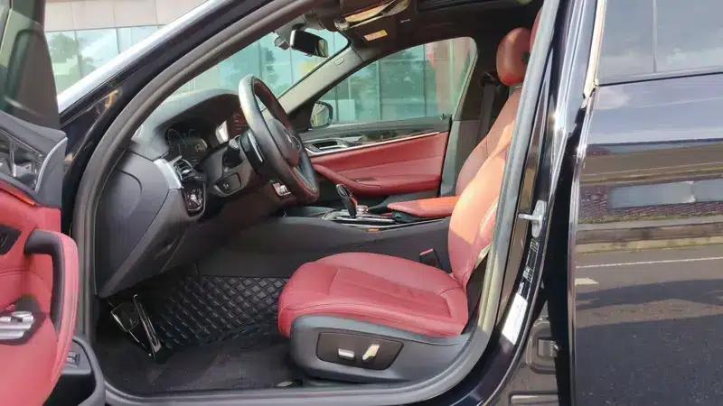 2019 BMW 5 Series 530Li Leading Edition M Sport Package — миниатюра 9
