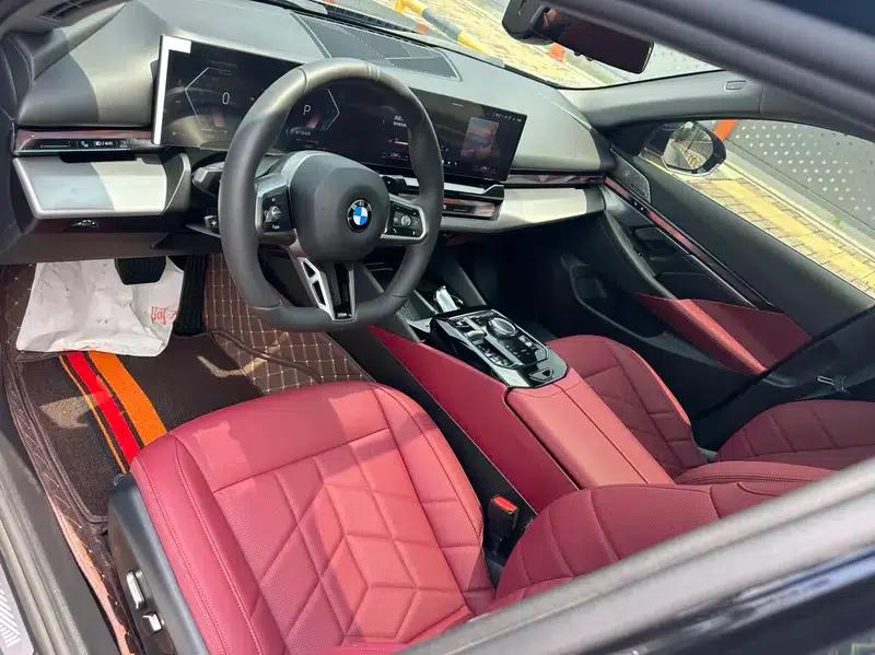 2024 BMW 5 Series 530Li Leading Edition M Sport Package — миниатюра 12