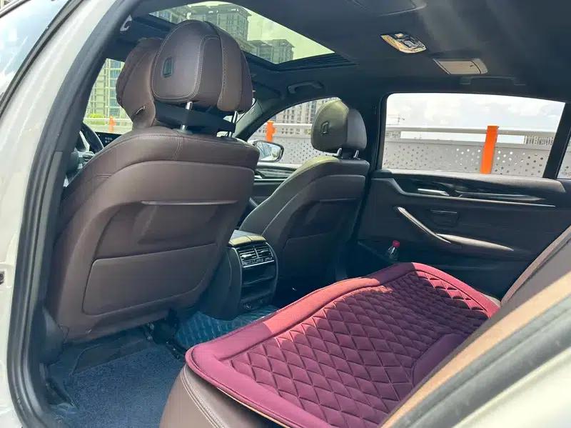 2019 BMW 5 Series 525Li M Sport Package — миниатюра 14