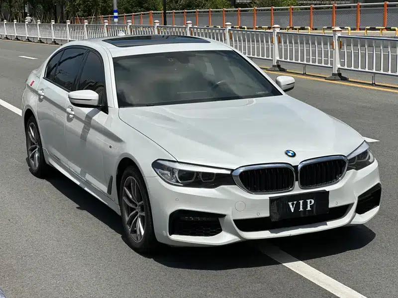 2019 BMW 5 Series 525Li M Sport Package — миниатюра 3
