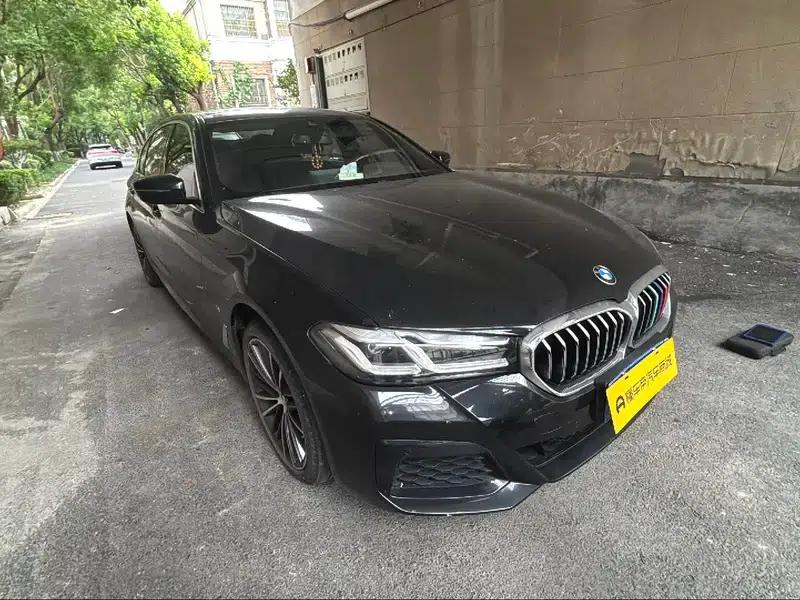 2021 BMW 5 Series 530Li Leading Edition M Sport Package — миниатюра 3
