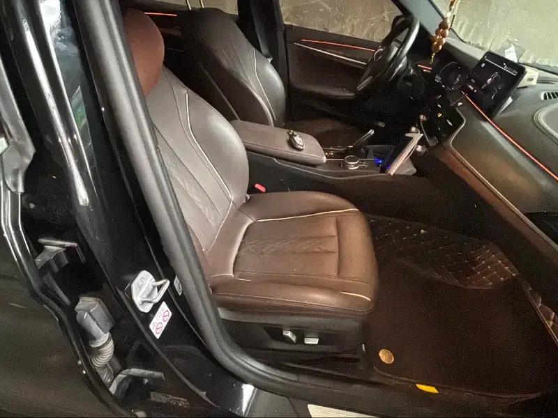 2021 BMW 5 Series 530Li Leading Edition M Sport Package — миниатюра 8