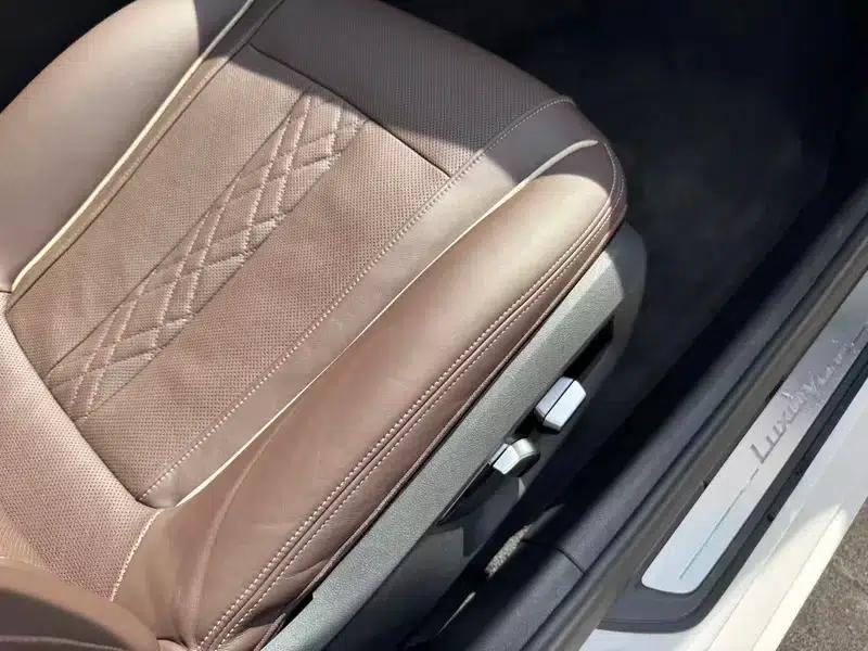 BMW 5 Series 2018 530Li Luxury Package — миниатюра 18