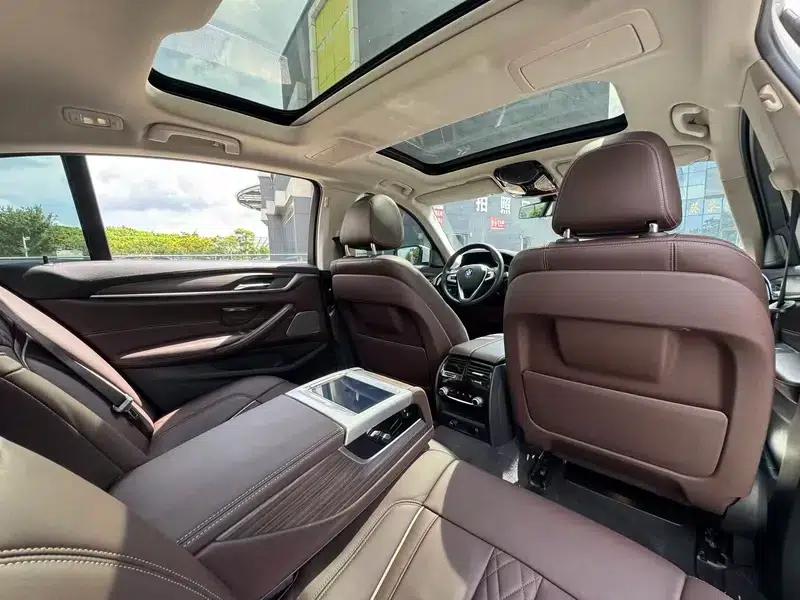 BMW 5 Series 2018 530Li Luxury Package — миниатюра 28