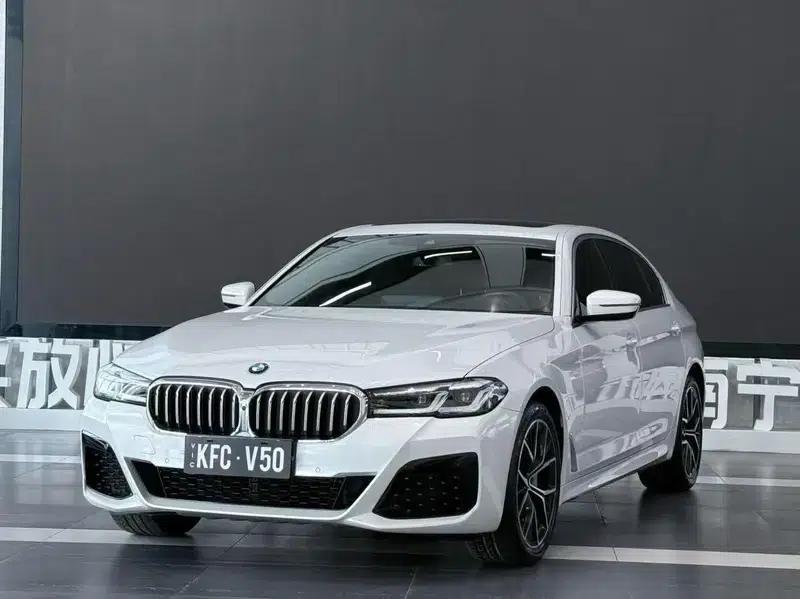2023 BMW 5 Series 530Li Luxury M Sport Package — миниатюра 1