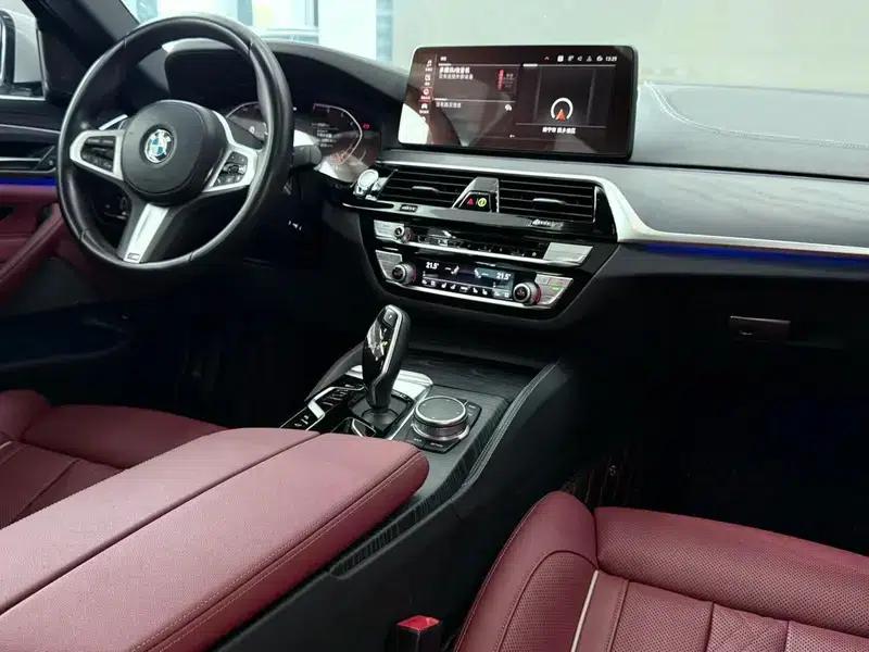 2023 BMW 5 Series 530Li Luxury M Sport Package — миниатюра 11
