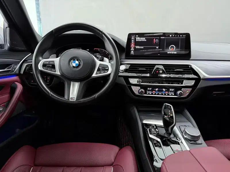 2023 BMW 5 Series 530Li Luxury M Sport Package — миниатюра 10