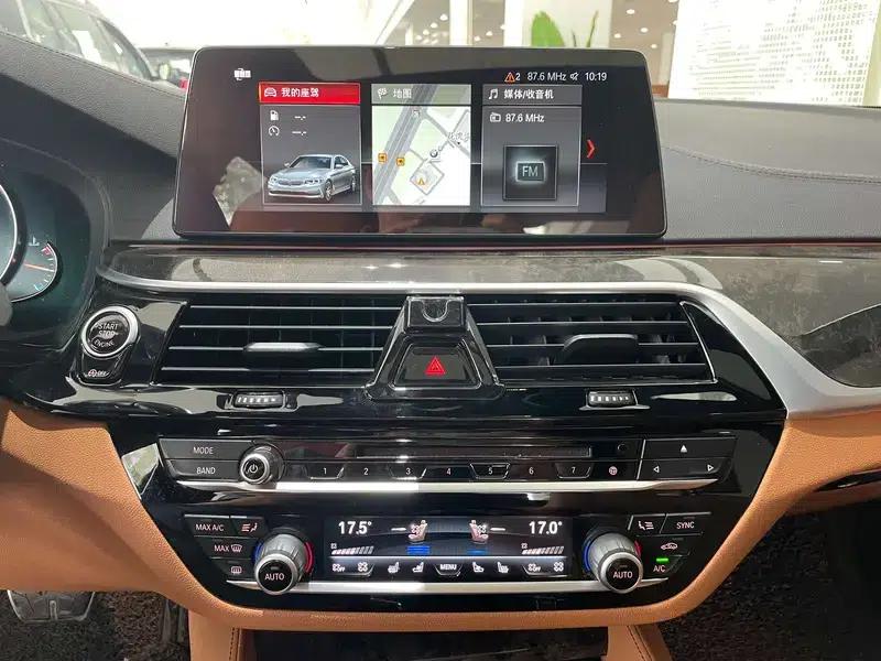 BMW 5 Series 2018 530Li Luxury Package — миниатюра 8