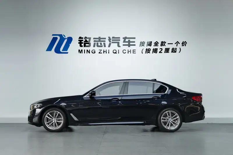 2020 BMW 5 Series 525Li M Sport Package — миниатюра 4