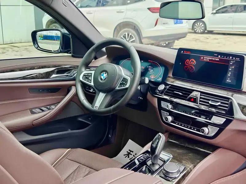 2021 BMW 5 Series Facelift 525Li M Sport Package — миниатюра 11