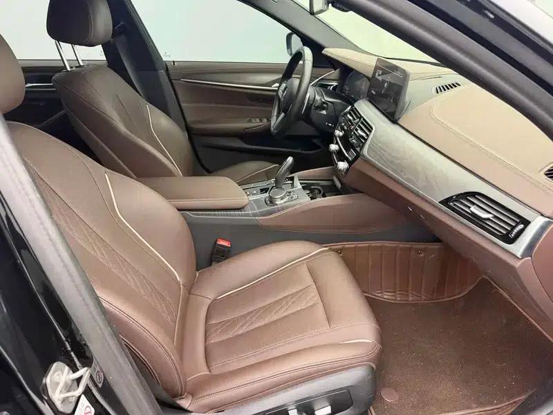 2023 BMW 5 Series 530Li Leading Luxury Package — миниатюра 14