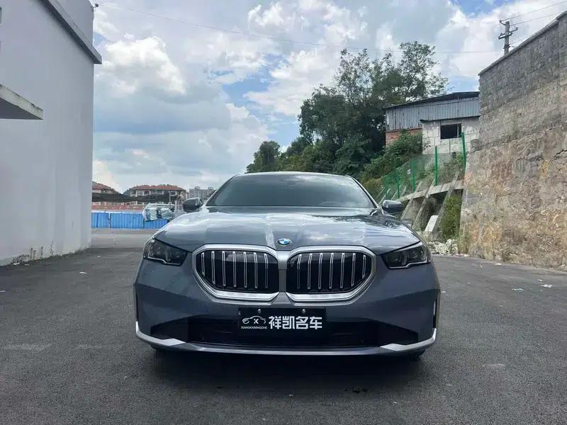2024 BMW 5 Series 530Li Leading Luxury Package — миниатюра 2