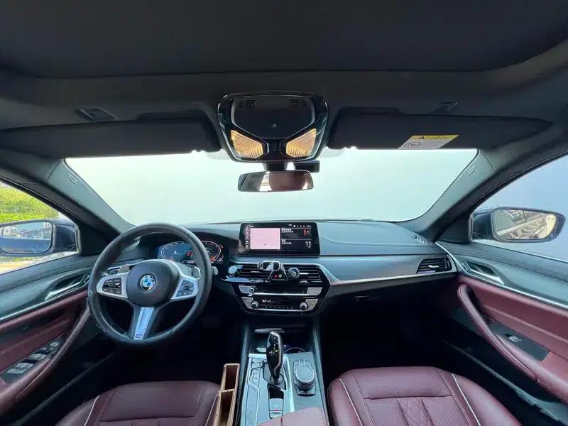2021 BMW 5 Series Facelift 530Li Leading Edition M Sport Package — миниатюра 11