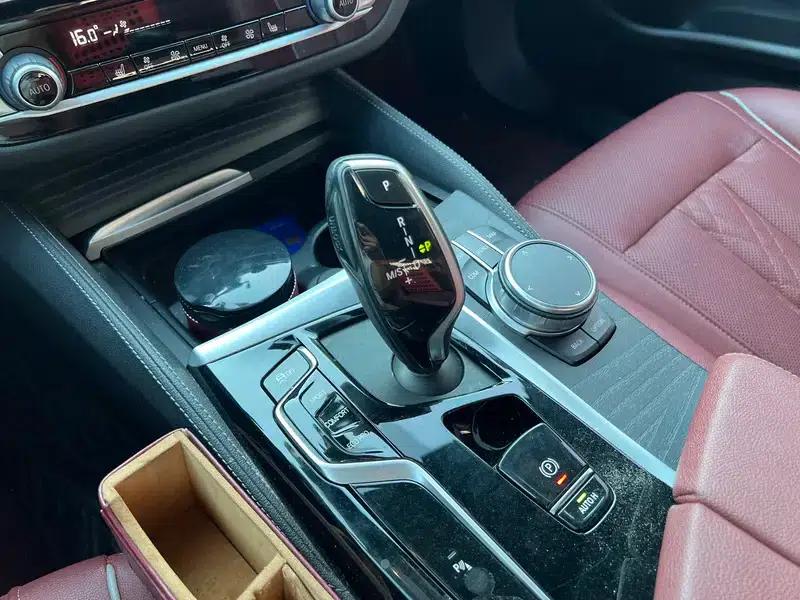 2021 BMW 5 Series Facelift 530Li Leading Edition M Sport Package — миниатюра 14
