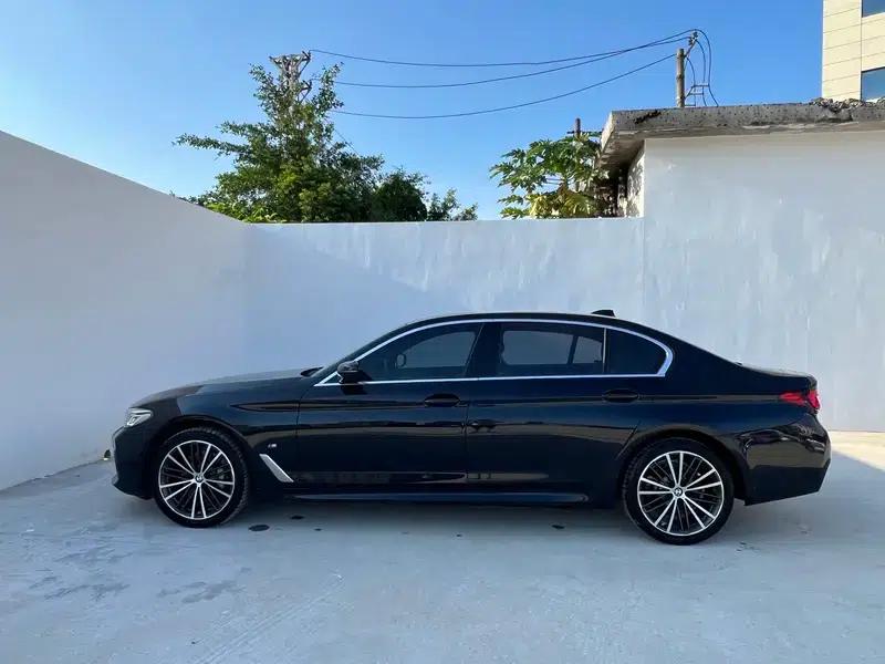 2021 BMW 5 Series Facelift 530Li Leading Edition M Sport Package — миниатюра 3