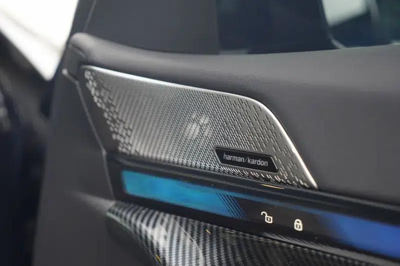 2024 BMW 5 Series 530Li Leading Edition M Sport Package — миниатюра 9