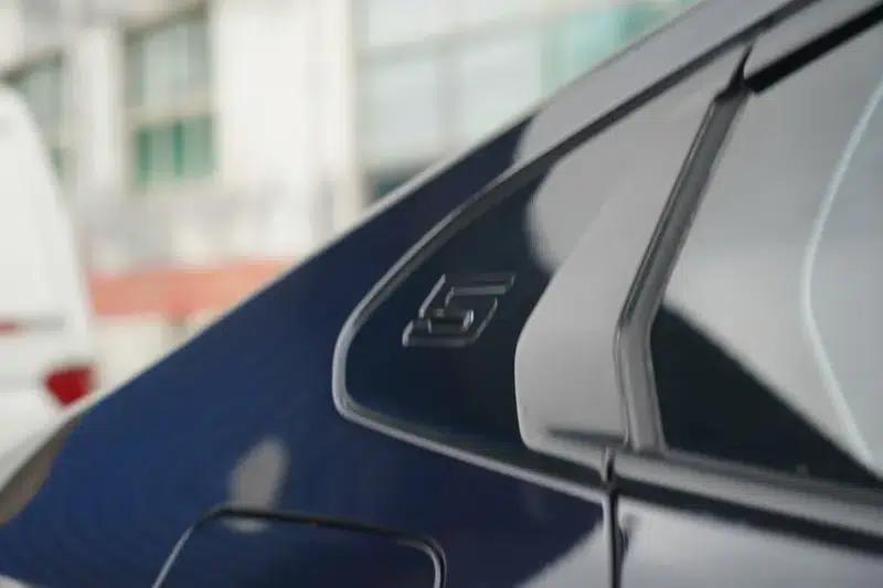 2024 BMW 5 Series 530Li Leading Edition M Sport Package — миниатюра 10