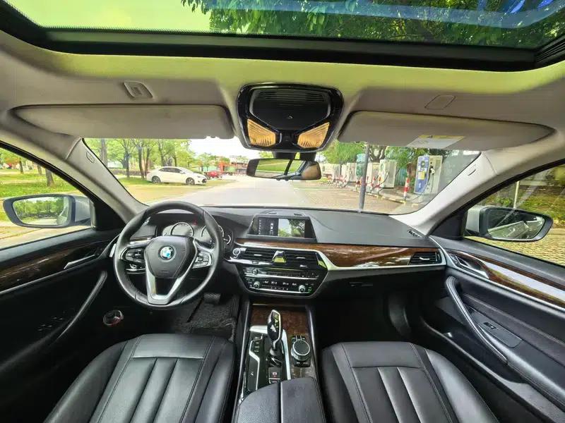 BMW 5 Series 2018 528Li Launch Special Edition — миниатюра 13