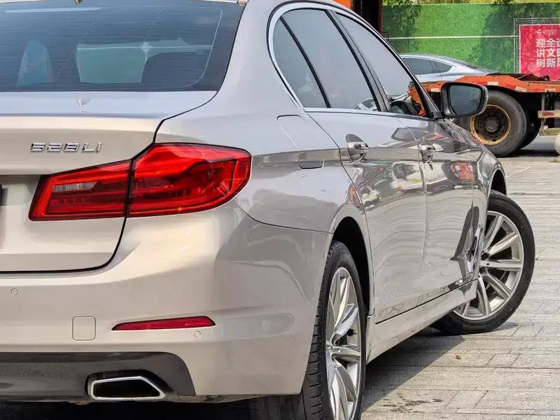 BMW 5 Series 2018 528Li Launch Special Edition — миниатюра 10
